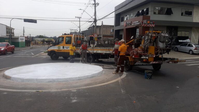 Rotatória na avenida dos Estudantes é reimplantada pela Prefeitura de Hortolândia após reforma