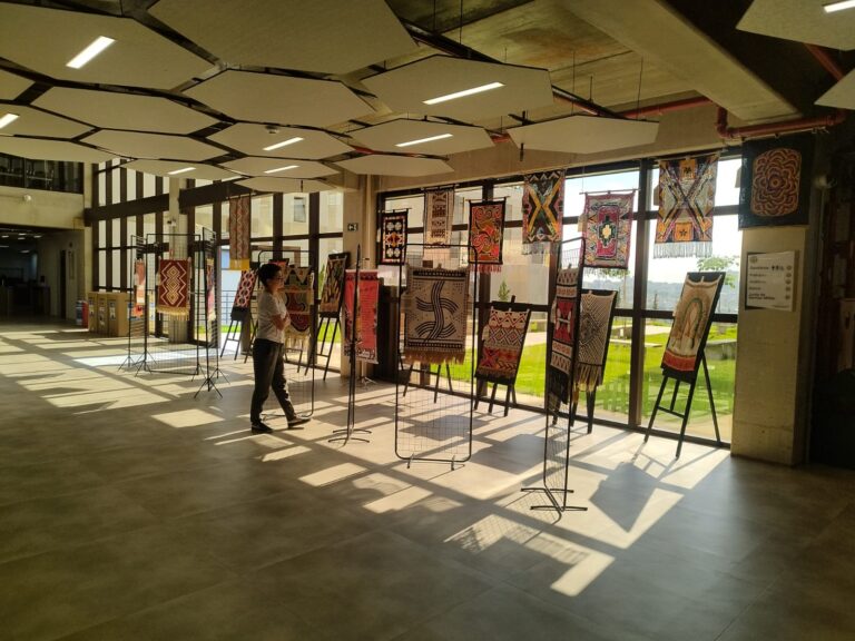Exposição Varal étnico ancestral está aberta à visitação em Hortolândia