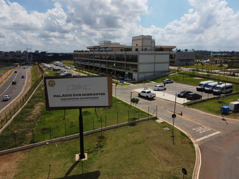 Paço Municipal terá acessibilidade ampliada com implantação de rampas, piso podotátil e mapa tátil