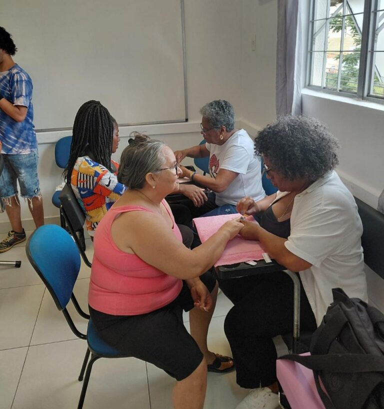 No Mês da Mulher, atendidas pelo SUAS em Hortolândia curtem “Dia de Beleza”