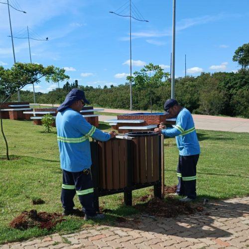 Prefeitura de Hortolândia instala novas lixeiras no Parque Socioambiental Lago da Fé