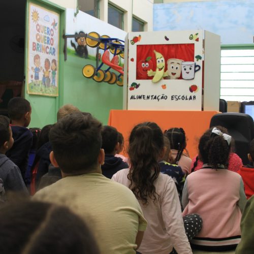 Prefeitura inova e cria teatro de fantoches sobre educação alimentar